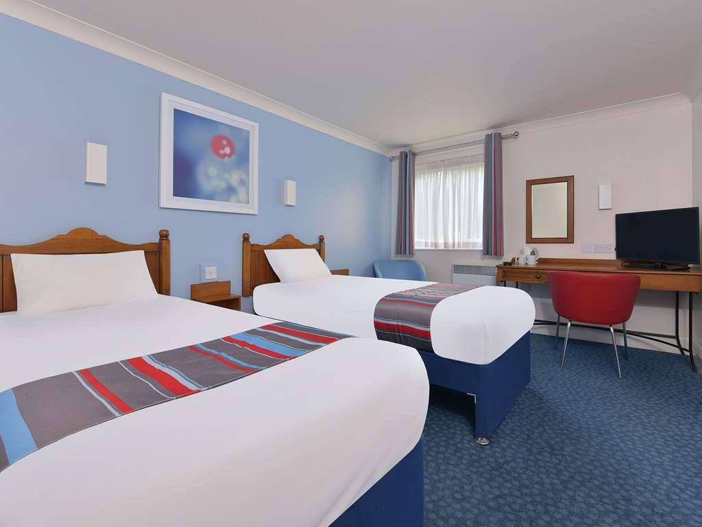 Travelodge Basildon Wickford Habitación foto