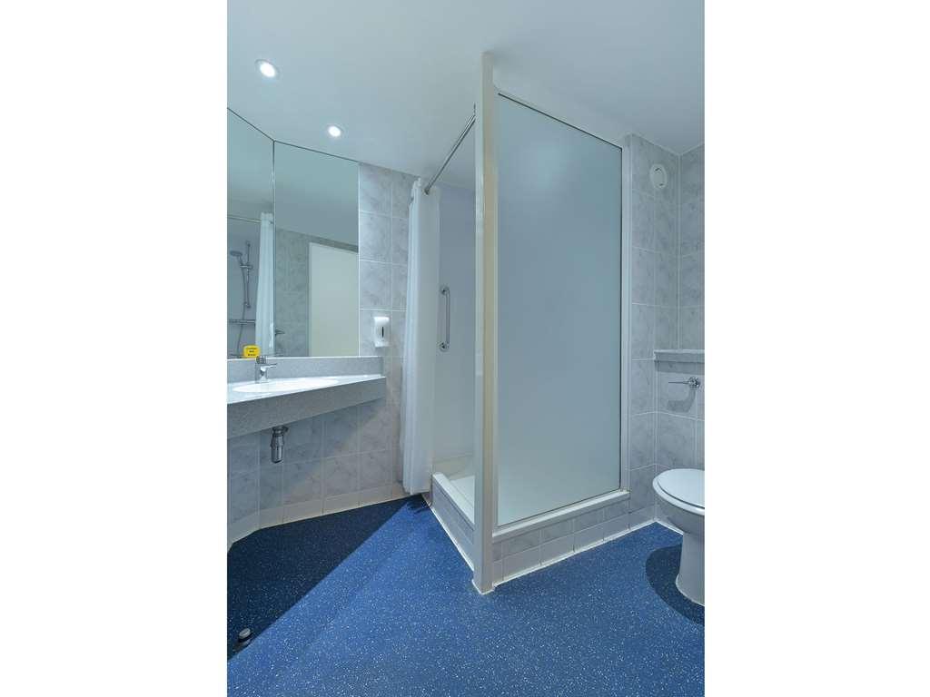 Travelodge Basildon Wickford Habitación foto