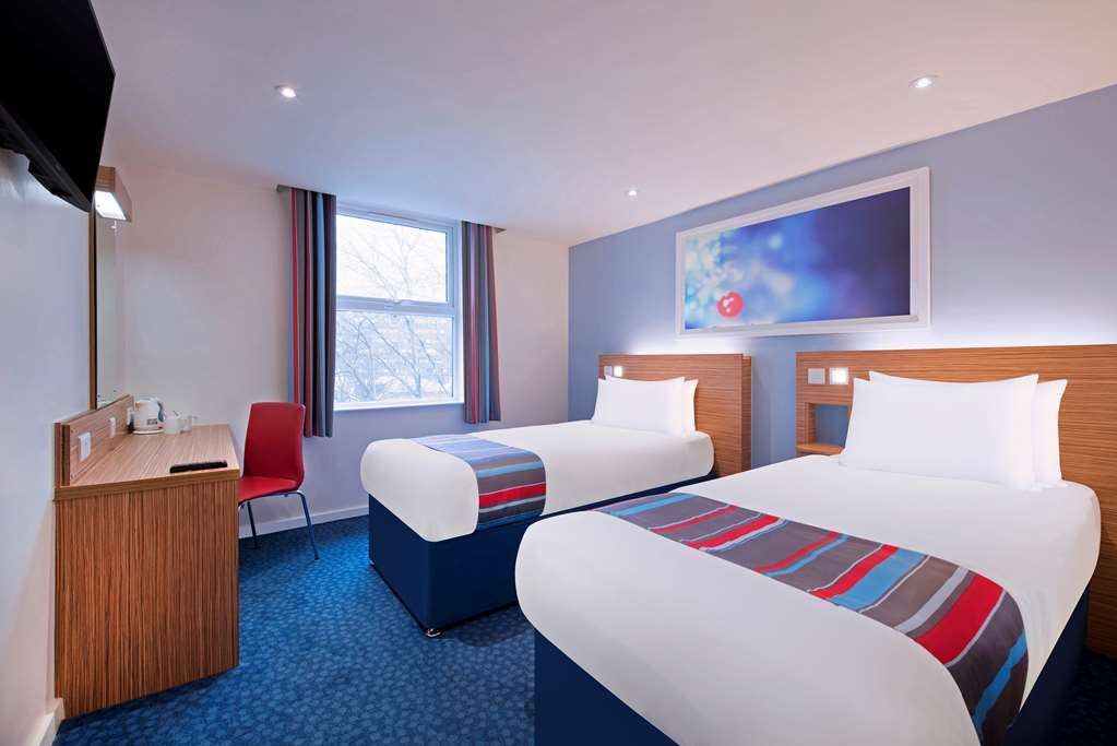 Travelodge Basildon Wickford Habitación foto